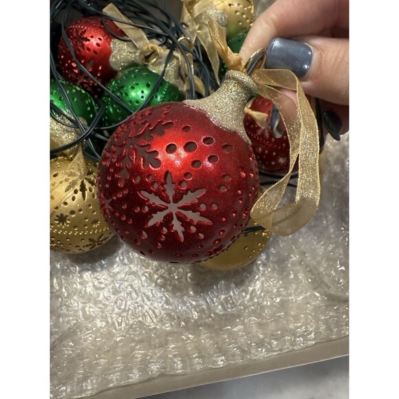 2005 Hallmark Illuminations Snowflake Snowballs Set Of 2 Christmas Ornaments - Picture 5 of 8